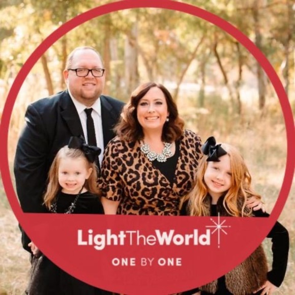 Meet your Posher, Emily - Picture 1 of 1